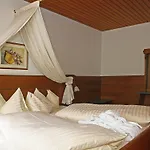& Restaurant Wastlwirt Otel 4*