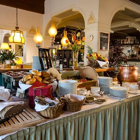 & Restaurant Wastlwirt Hotell 4*