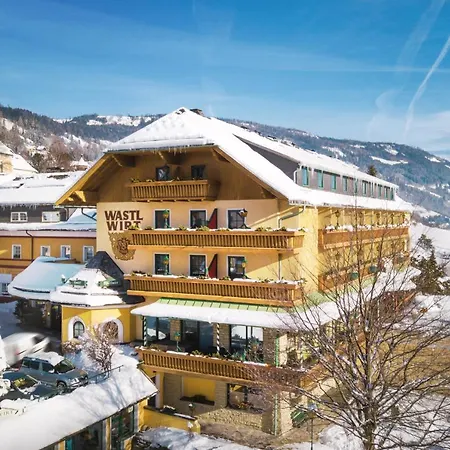 & Restaurant Wastlwirt Sankt Michael im Lungau