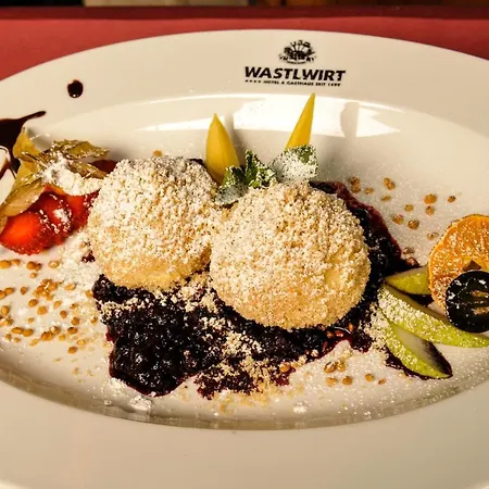 & Restaurant Wastlwirt 4* 圣迈克尔隆高